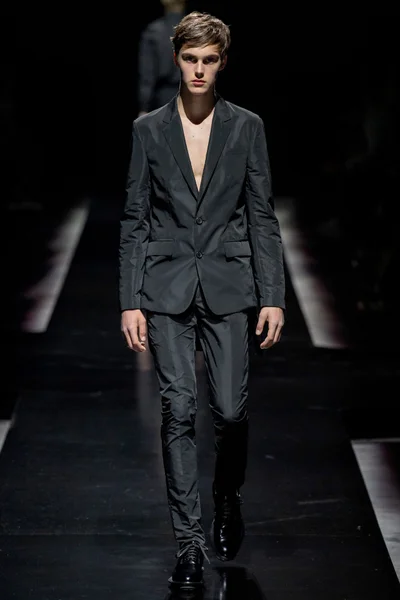 Look 4